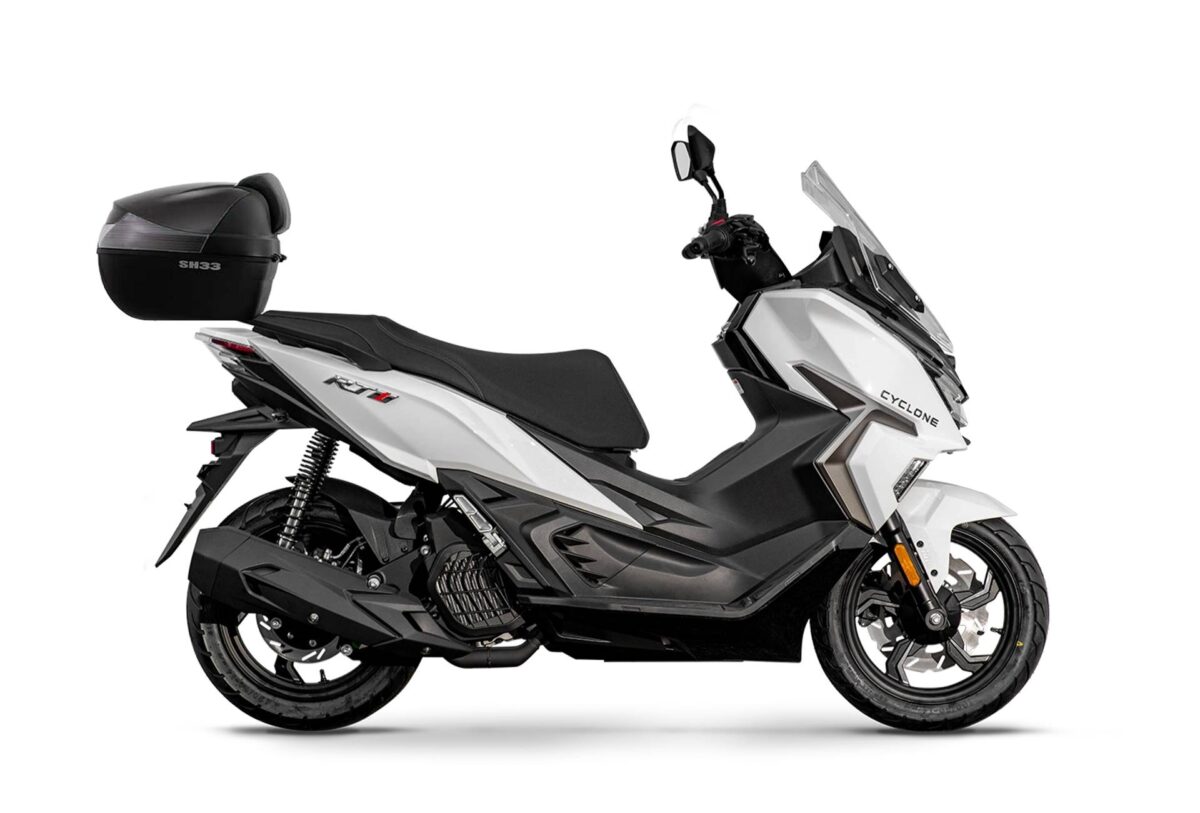 Cyclone Scooter RT1