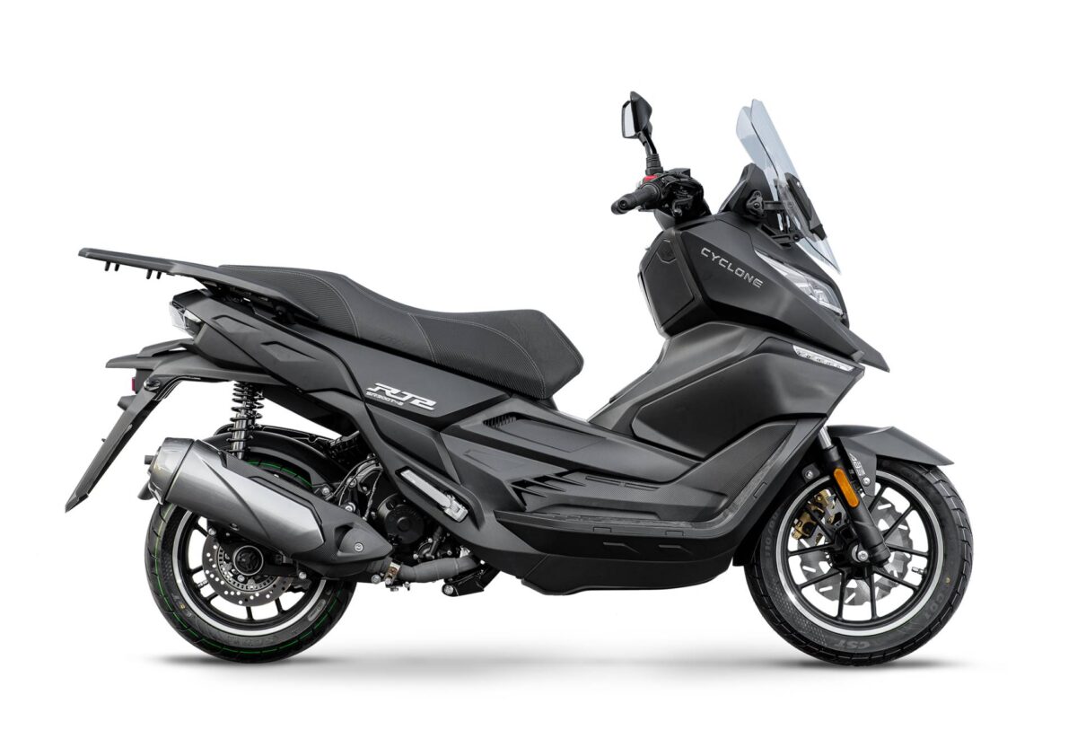 Cyclone Scooter RT2
