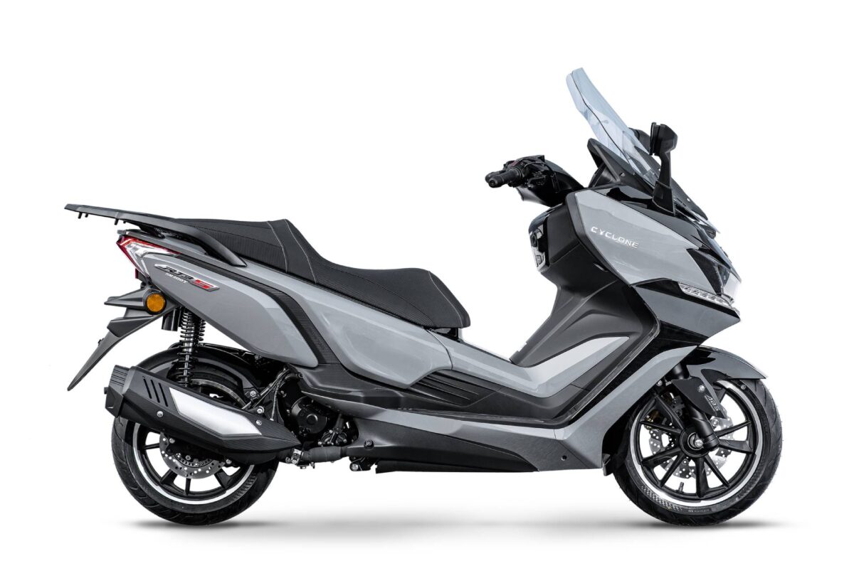 Cyclone Scooter RT3S - Imagen 2