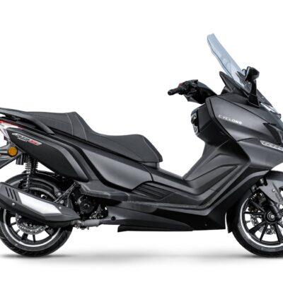 Cyclone Scooter RT3S
